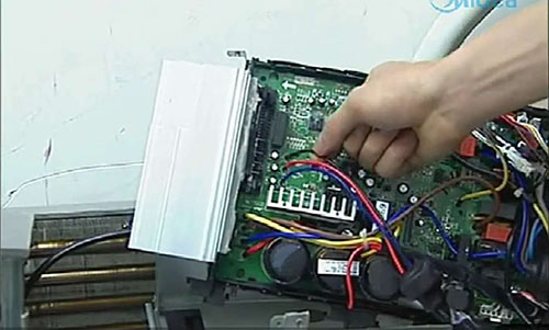 鸡西市美的空调电话是多少