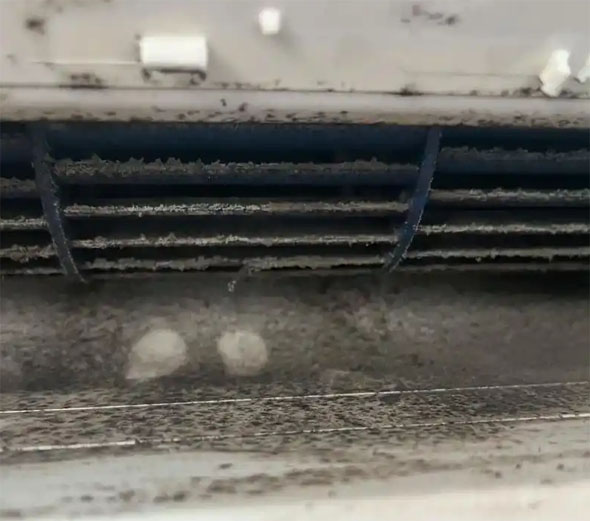 鸡西市空调吹的风有股烧焦味是怎么回事